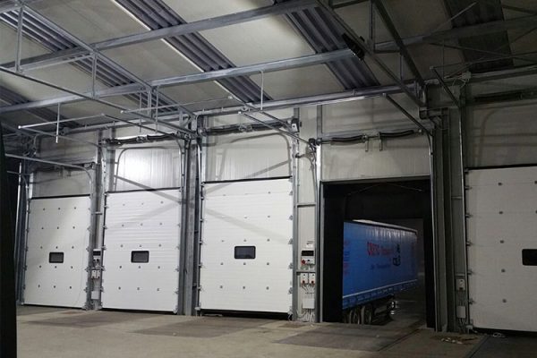 sectional-doors-for-loading-bays